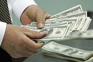 Платежный баланс второй месяц подряд оказался в минусе