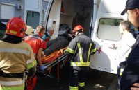В Киеве на Печерске на женщину упало дерево