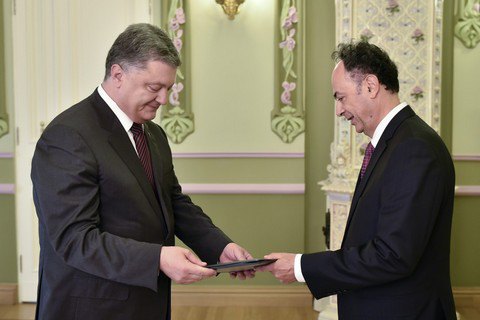 Сім іноземних послів вручили вірчі грамоти Порошенку