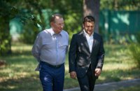 Кучма выходит из переговорной группы по Донбассу