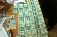 СБУ задержала за взятку руководителя районной миграционной службы в Одесской области