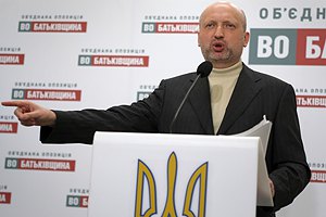 Турчинов: заказчики наслаждаются приговором Луценко в годовщину революции