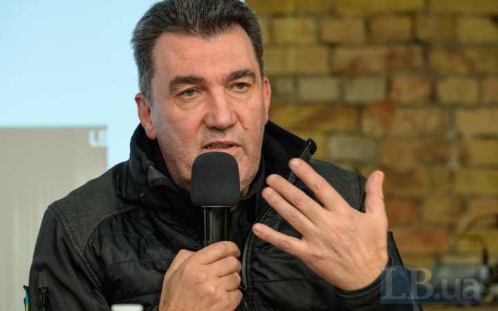 “Дайте Україні зброю і ми поховаємо цей шматок…” – Данілов про ракетну атаку
