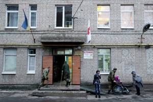 Требуется помощь больнице, которая находится ближе всех к передовой