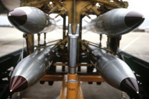 Немка подала в суд на американские ядерные бомбы