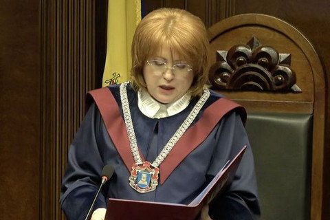 КС Молдовы признал незаконной попытку подконтрольного Додону парламента уволить главу суда