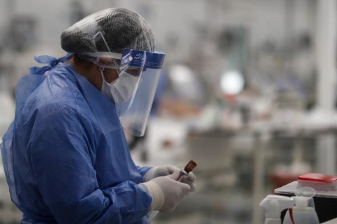 Украина вышла на второе место в Европе по суточной смертности от COVID-19