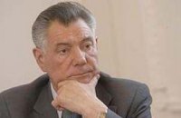 Омельченко поддерживает родственников сбитого им мужчины материально