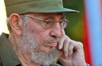 Янукович поздравил лидера кубинской революции Кастро с днем рождения