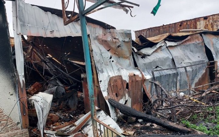 Поліцейські показали наслідки вчорашніх ворожих обстрілів Херсонщини