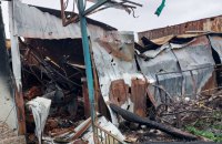 Поліцейські показали наслідки вчорашніх ворожих обстрілів Херсонщини