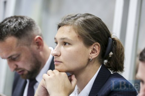 Суд продовжив на два місяці домашній арешт Антоненка та зобов'язання для Дугарь