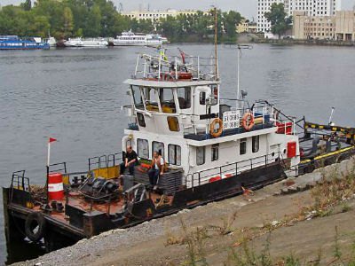 На буксирном теплоходе в Киевской области произошел взрыв