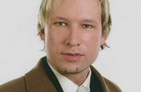 Брейвик приобрел "арийскую внешность" за счет пластических операций