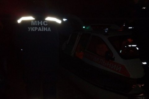 Спасатели эвакуировали дрейфующих на льдине супругов в Каховском водохранилище