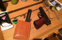 В Киеве мужчина с балкона квартиры стрелял по прохожим