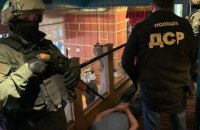 В киевском ресторане задержали группировку, вымогавшую $20 тыс. у бизнесмена