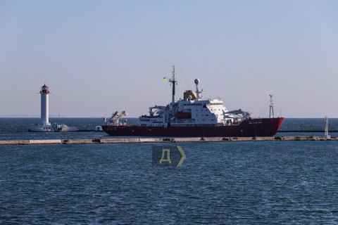 Український криголам "Джеймс Кларк Росс" прибув в Одесу