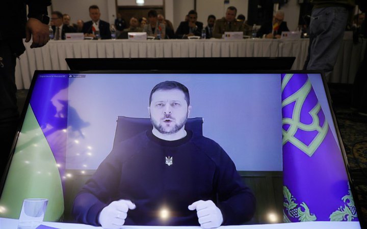 “Сотні дякую - це не сотні танків”: Зеленський закликав союзників надіслати більше зброї