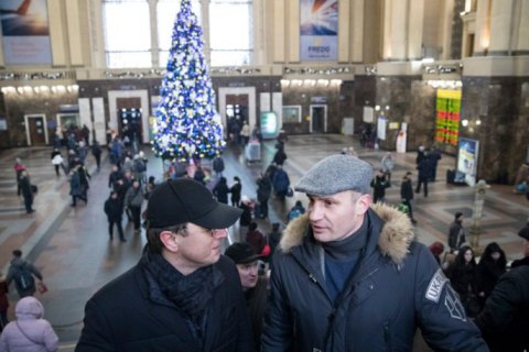 КМДА і "Укрзалізниця" обіцяють до травня зробити Центральний залізничний вокзал сучасним і комфортним