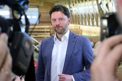 Партія Вакарчука зняла з виборів кандидата, який виявився зятем Загорія