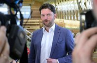 ​Партия Вакарчука сняла с выборов кандидата, оказавшегося зятем Загория