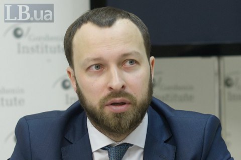 Бывший и.о. главы ГФС Гутенко объяснил премию в 1000% оклада
