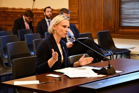 Уродженка України Вікторія Спарц пройшла до палати Конгресу США від штату Індіана