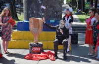 В городах Украины прошла акция "Совок не пройдет" против инициатив мэра Харькова