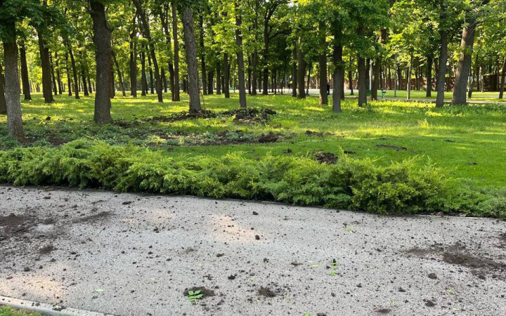 Окупанти вдарили по центральному парку Харкова (доповнено)