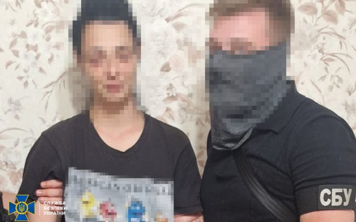 Мешканку Житомирщини підозрюють у підготовці терактів біля адмінбудівель в Одеській області
