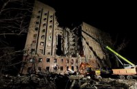 Число загиблих внаслідок удару по Миколаївській ОДА зросло до 28 (оновлено)