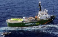 Среди задержанных на "Arctic Sunrise" есть украинец, - МИД
