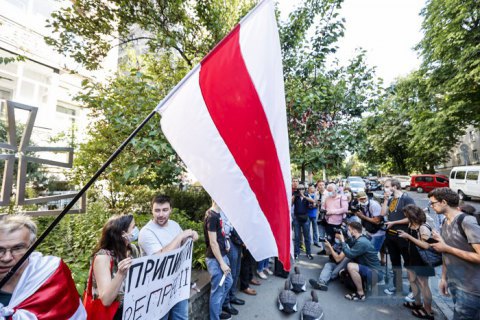 В Беларуси завели дело на девушку погибшего активиста Шишова после ее участия в митинге в Киеве