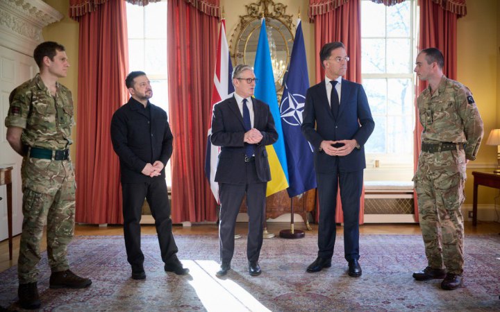 Зеленський, Стармер і Рютте обговорили у Лондоні питання ППО, зброї для України та іранську загрозу