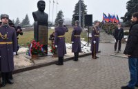 В оккупированном Донецке установили бюст Кобзона