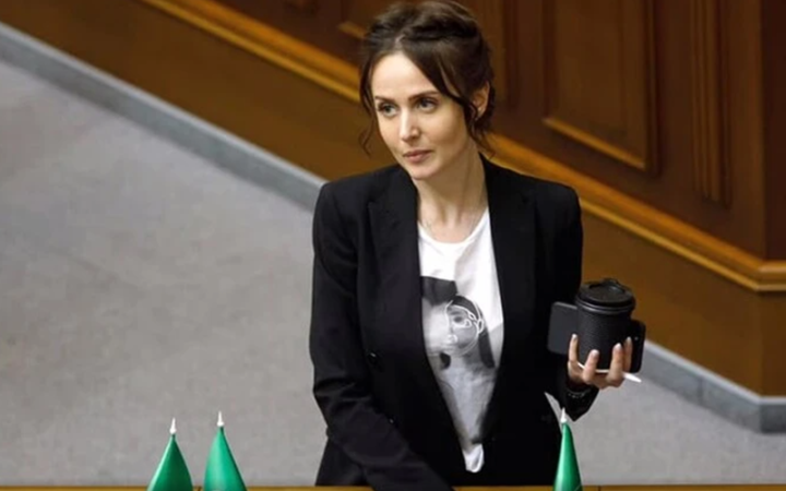 "Слуга народу" Володіна написала заяву про складання мандата 