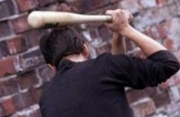 У Франції затримали громадянина України з вантажем бейсбольних біт