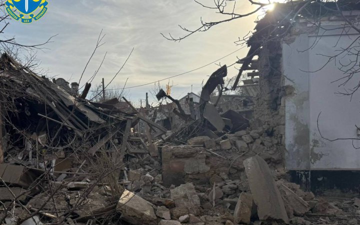 На Херсонщині росіяни поранили людей, понівечили будинки та газопровід