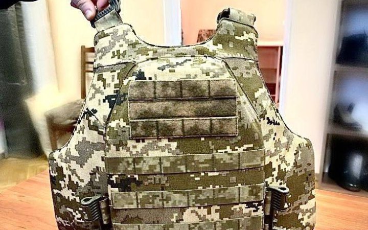 Міноборони тестує дві моделі жіночих бронежилетів 