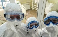 Зеленський закликав захистити лікарів, яких керівництво медзакладів змушує приховувати інфікування COVID-19