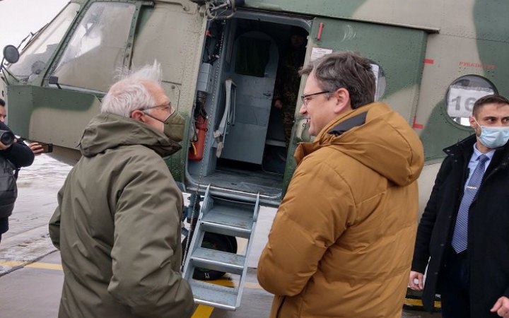 Боррель і Кулеба поспілкувалися перед засіданням Європейської ради