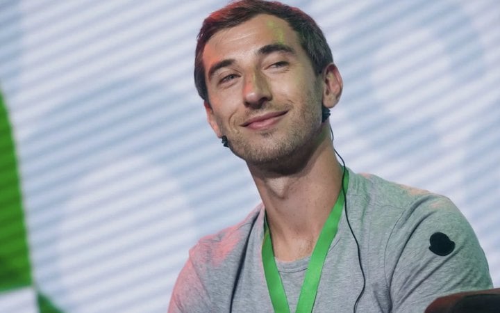 Міжнародну Букерівську премію перейменують на честь підприємця російського походження Бухмана