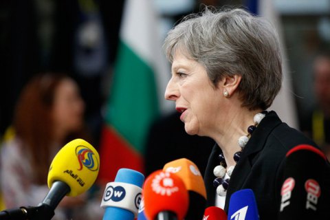 Мэй назвала условие возвращения России в G8