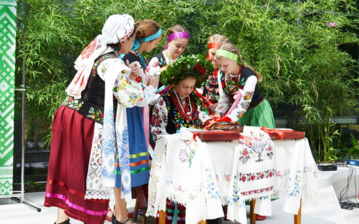 Волинський весільний обряд "Читання корони" внесли до Нацпереліку нематеріальної культурної спадщини України