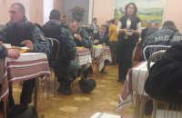 "Беркутовцы" подкрепились в столовой Кабмина