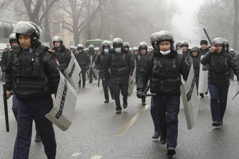В Алматы во время протестов погиб 11-летний мальчик