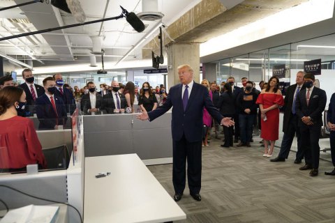 Трамп пообіцяв, що залишить Білий дім, якщо колегія виборників підтримає Байдена