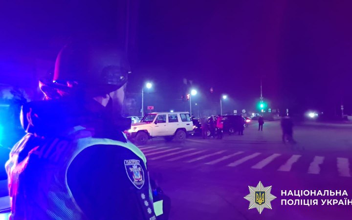 У Миколаєві внаслідок вибуху на території АЗС постраждали семеро поліцейських (доповнено)