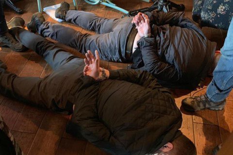 Сотрудник банка-банкрота задержан на взятке $7 тысяч